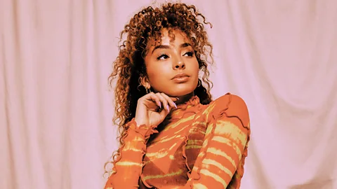 Woman's Hour, Woman's Hour, Singer Ella Eyre; Rosamund Adoo-Kissi-Debrah; Sofie Hagen; Neonatal deaths & stillbirth disparities; Covid & Xmas plans
