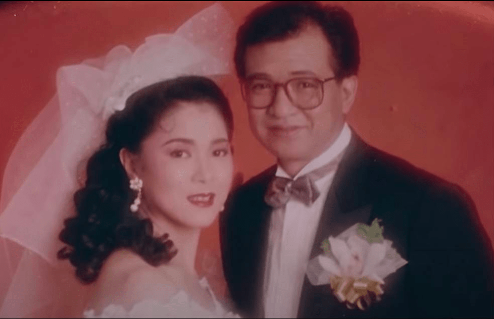 Benz雄與太太龍嬿而因朋友聚會而認識，拍拖約7年後於1992年結婚。