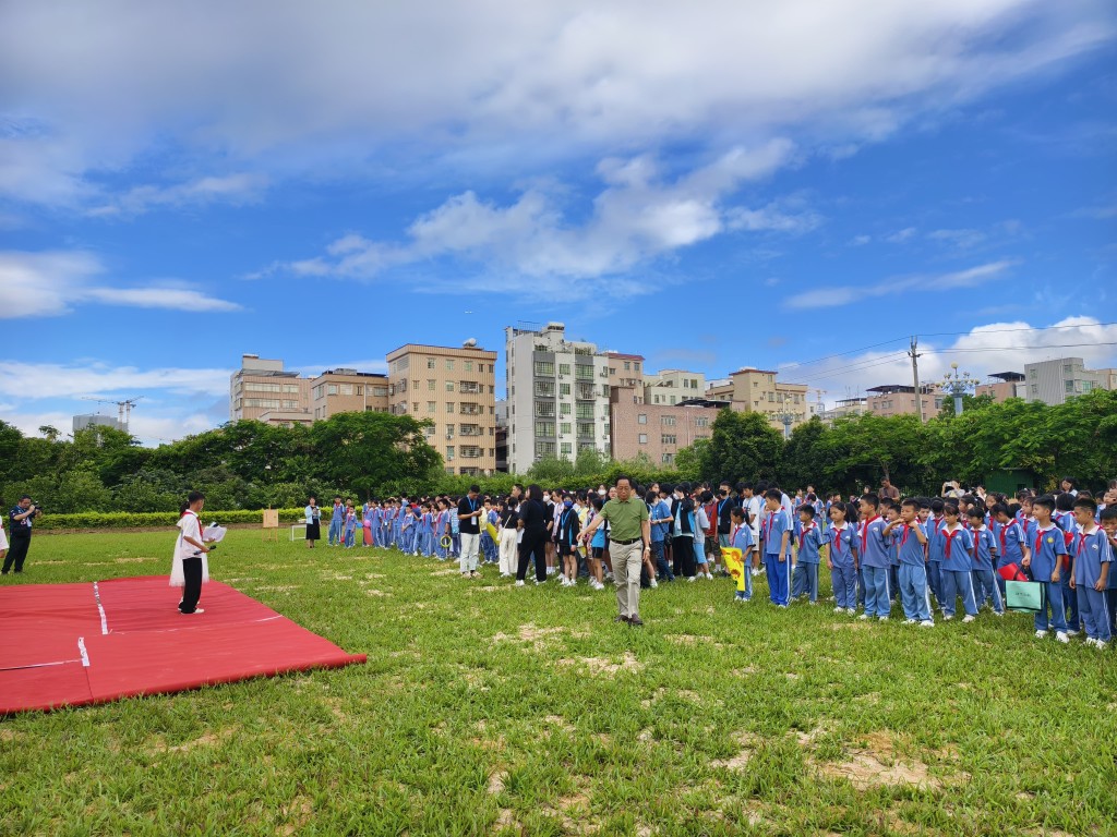 推動內地與香港教學交流與合作，增進兩校學生友誼，讓兩地學生在交流中感受一脈相承的文化。