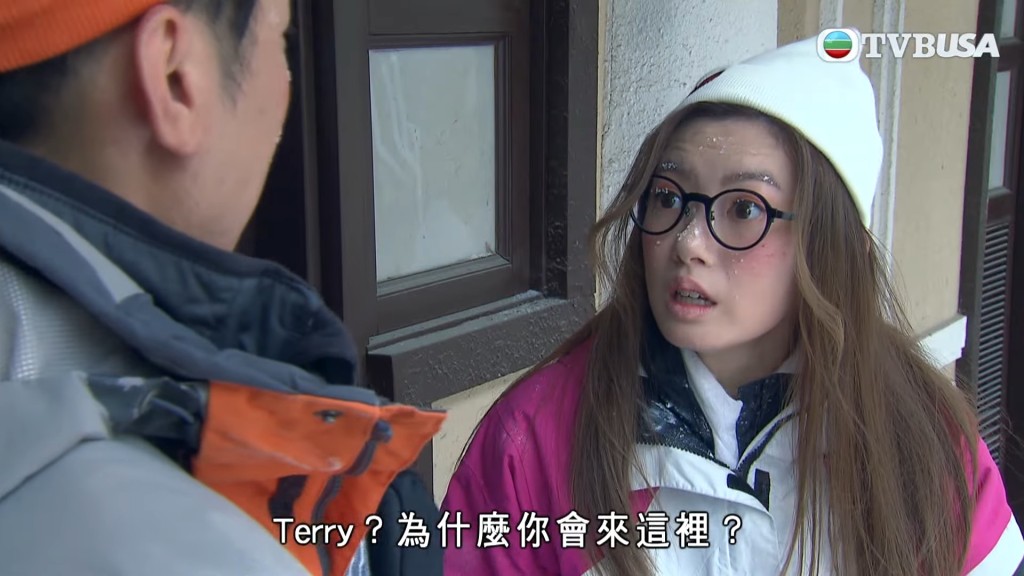 劇組安排「怪雞Fanny」與「龍力王」Terry有感情線。