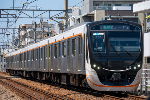 「銀色の電車」が1両もない⁉ ステンレス・アルミ無塗装の車両を導入していない大手私鉄とは