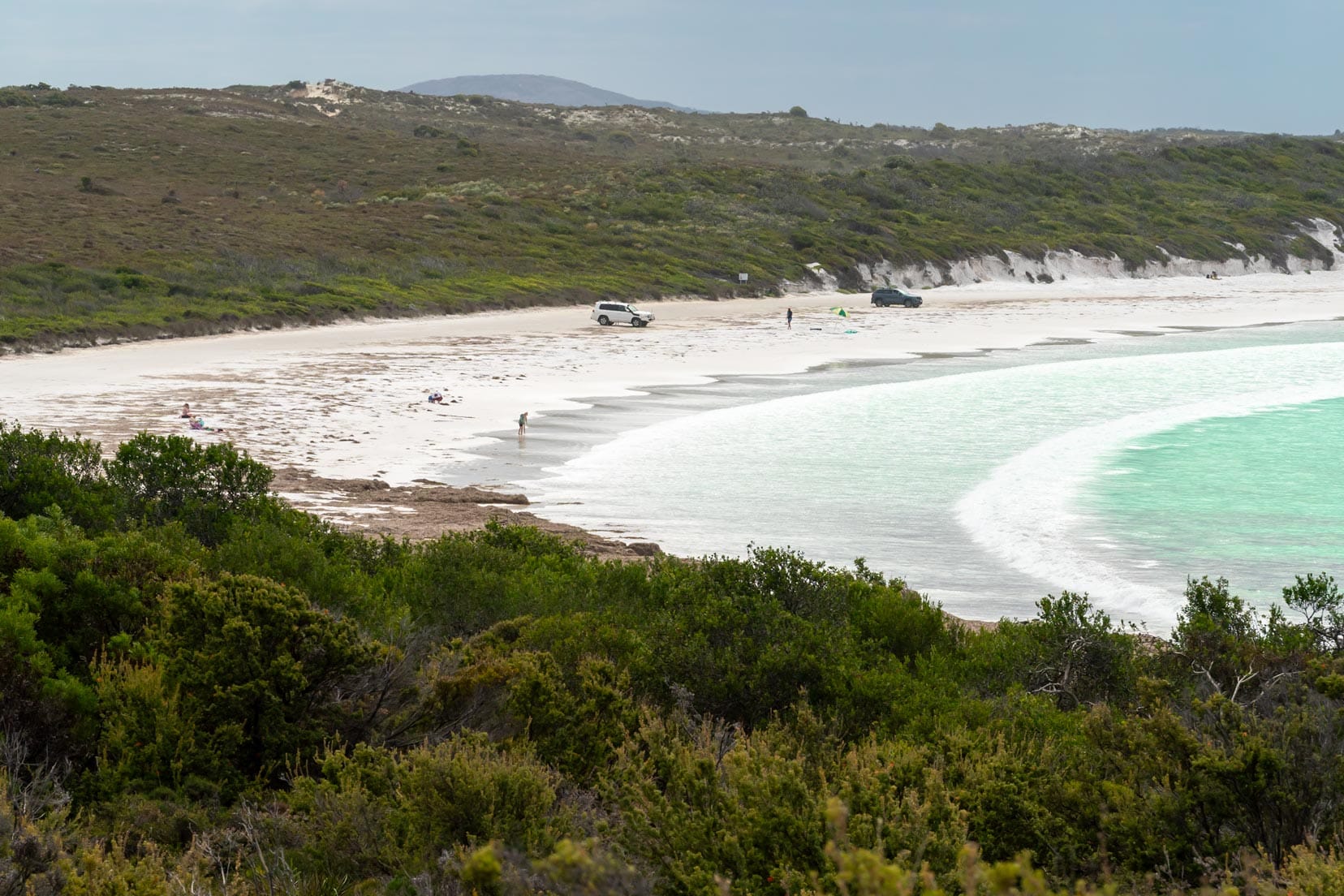 Lucky-Bay-vehicles-on-beach