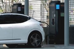 EVの電磁波「放射線被曝」の噂は本当か? ドイツ調査が明かした車内磁場の実態とは