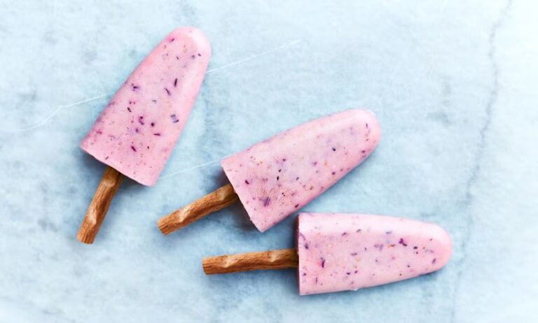 Photo of three cat popsicles