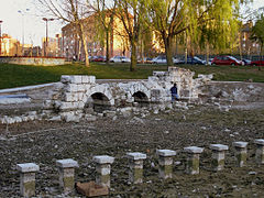 Restos del paso de aguas de una de las cercas de la ciudad sobre el río Esgueva