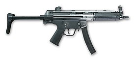 前期型ハンドガードにネイビートリガー構成のMP5A3。