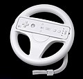 Wii Wheel su įmontuotu Wii Remote